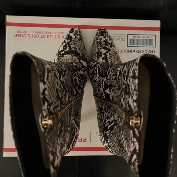Mistress Rocks Los Angeles Snakeskin Side‎ Zip Ankle Boots Women’s 38 (US 7.5–8) - Picture 4 of 7